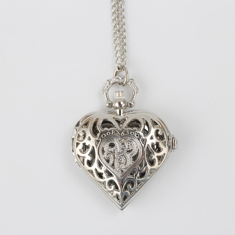 礼品怀表复古风镂空心形银色怀表创意翻盖石英挂链女表爱心怀表