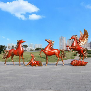 玻璃钢大型仿真马雕塑2026马年生肖摆件商场美陈户外园林景观装 饰