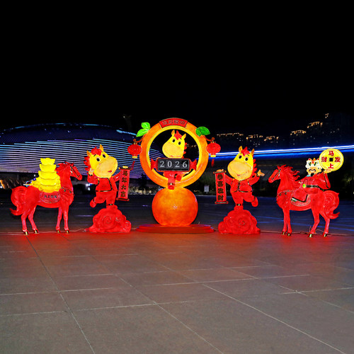 玻璃钢新年马雕塑户外春节卡通马年吉祥物广商场景区美陈装饰摆件