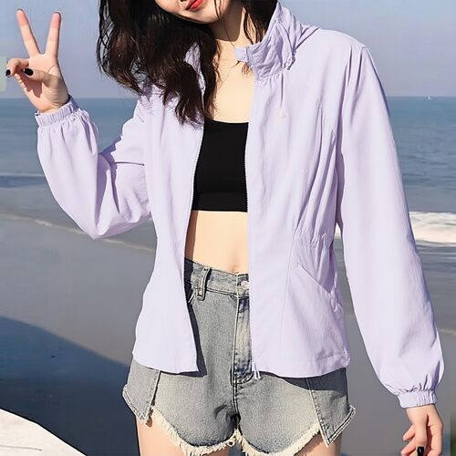 阿迪达斯女装梭织连帽防晒夹克