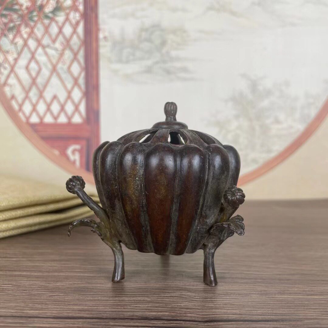 古玩铜器南瓜型香薰炉三足鼎带盖香炉铜鼎传世皮壳老包浆炉摆件品