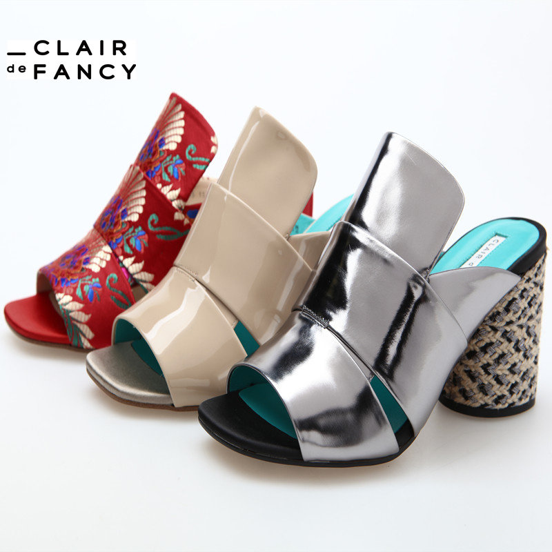 CLAIR de FANCY轻奢时尚女鞋鱼嘴镂空圆跟后空外穿凉拖鞋8770282 - 实物图