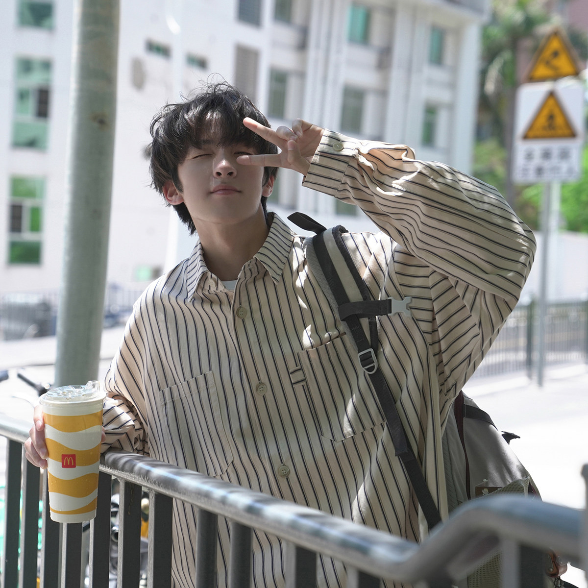 GOGOSOON男生杏色条纹长袖衬衫纯棉内搭上衣春秋款日系休闲少年感