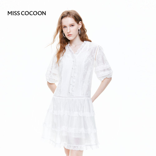MISSCOCOON莱赛尔蕾丝绣花连衣裙度假小白裙夏新款