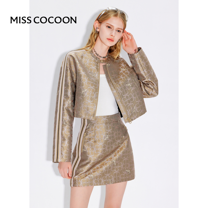 可可尼cocoon老花撞色运动机能风短外套秋款