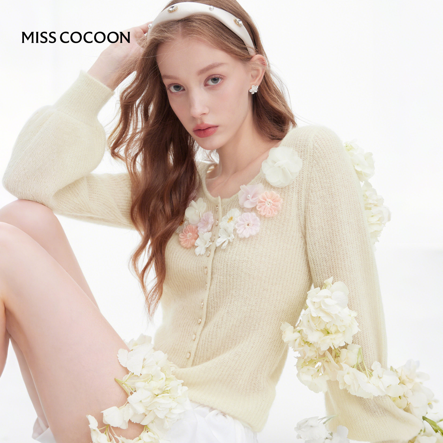 MISSCOCOON多巴胺马海毛立体花针织开衫灯笼袖呼吸感镂空结构