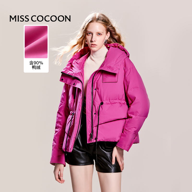 可可尼cocoon短款绣花羽绒服