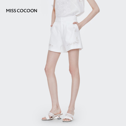 MISSCOCOON亚麻高腰刺绣休闲白色短裤夏新款
