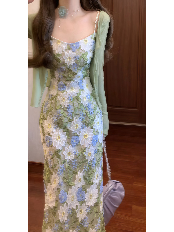 2-Piece French Style Dress Set: Embroidered Camisole - Taobao product photo 3