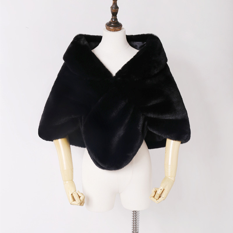 欧美外贸2024秋冬仿皮草披肩新娘礼服披肩斗篷獭兔毛皮草披肩