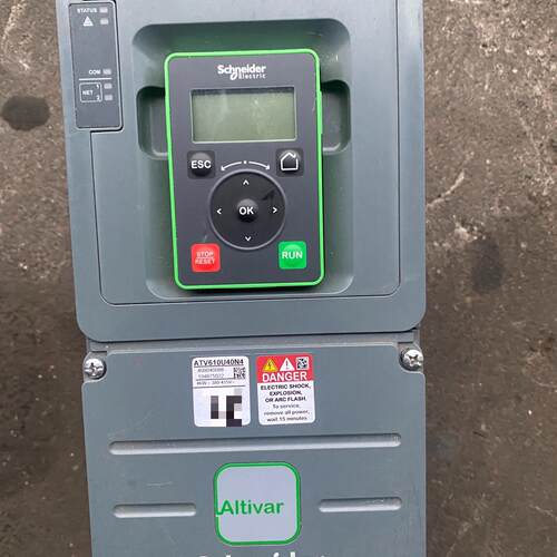 ATV610U40N4 变频器 4kw 380V 工业调速设备议价维修