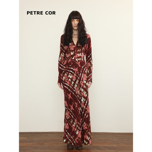 PETRECOR独立设计师官方店26秋冬 褶间连袖连衣裙