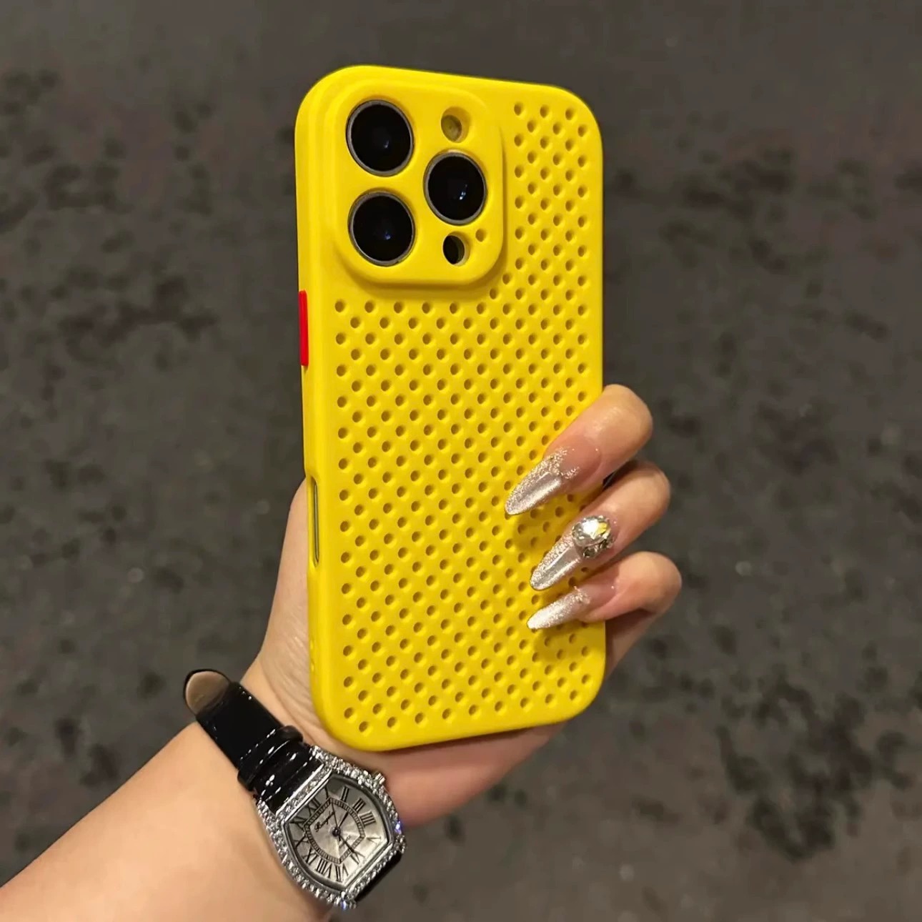 夏季散热高级适用苹果16手机壳简约超薄iphone15promax撞色软壳14防摔13全包磨砂保护壳硅胶镂空网格透气