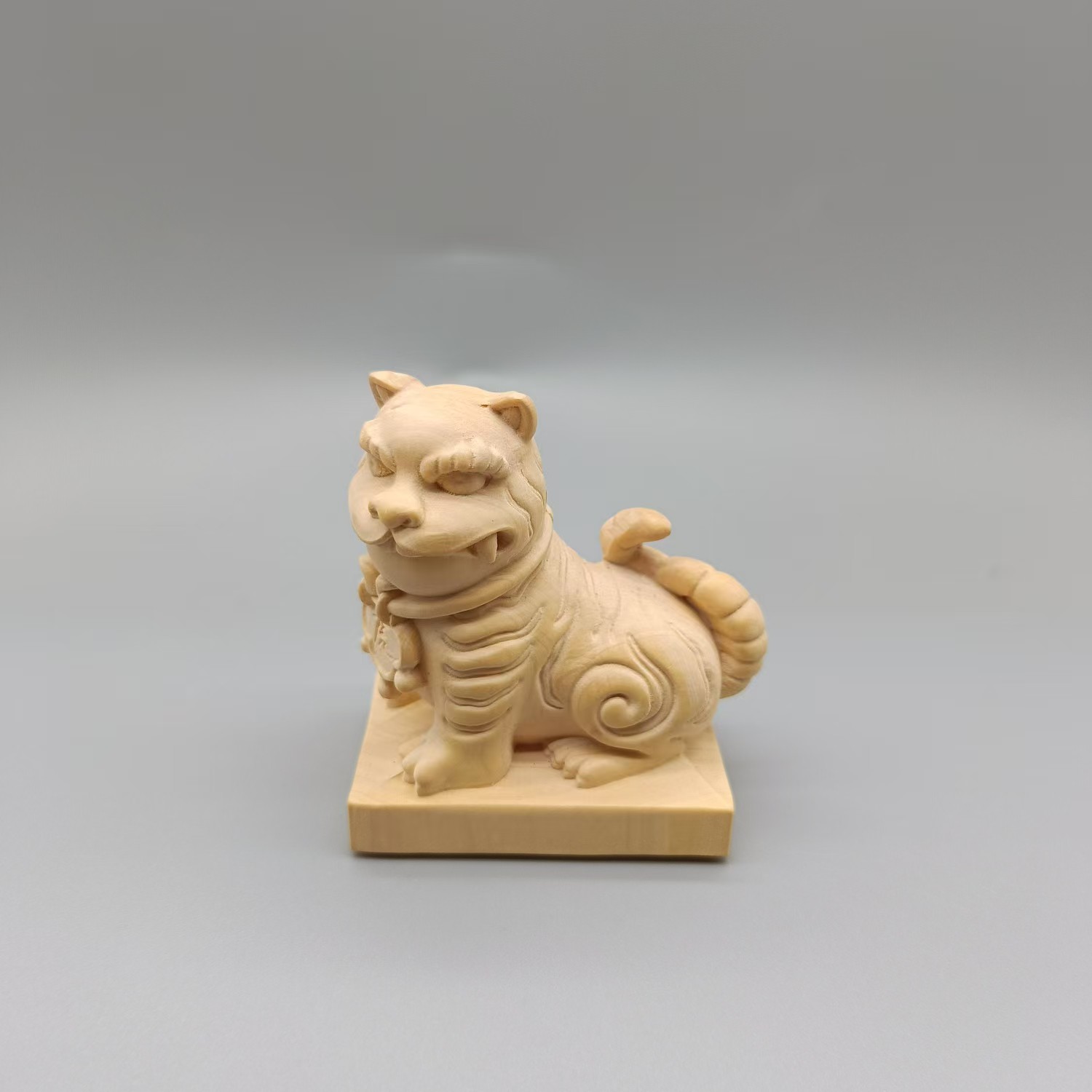 虎威将军黄杨木木雕刻供奉摆件