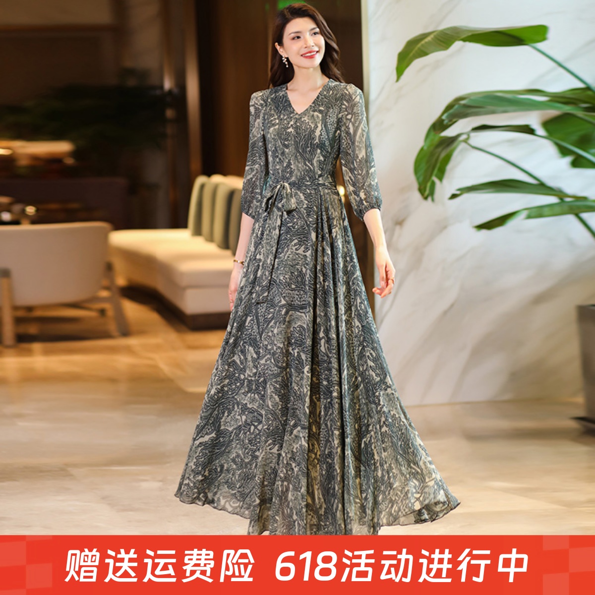 2025年夏秋新款女士大摆V领沙滩裙印花连衣裙收腰显瘦长裙雪纺裙