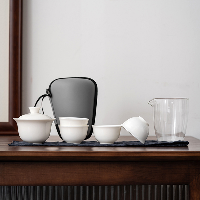 羊脂玉白瓷c旅行茶具陶瓷盖碗一壶四杯便携式旅行功夫茶具德化白