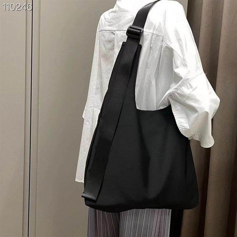 包包女黑色休闲大容量单肩斜跨包南韩丝牛津布包ins学生包洋气潮,箱包皮具/热销女包/男包,通用款女包,淘宝优惠券,粉丝福利购,淘宝优惠卷