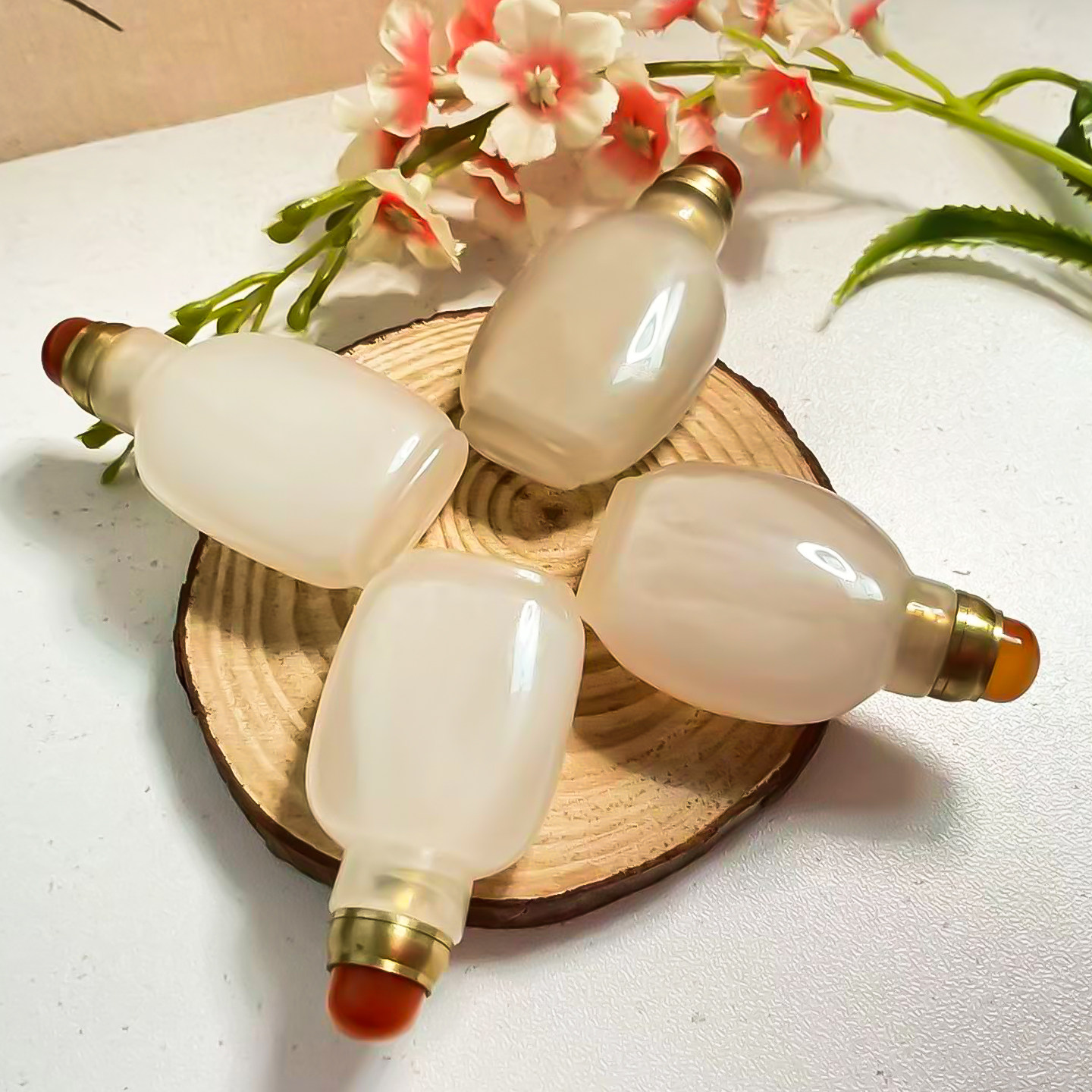 馥芳斋精品玛瑙鼻烟壶