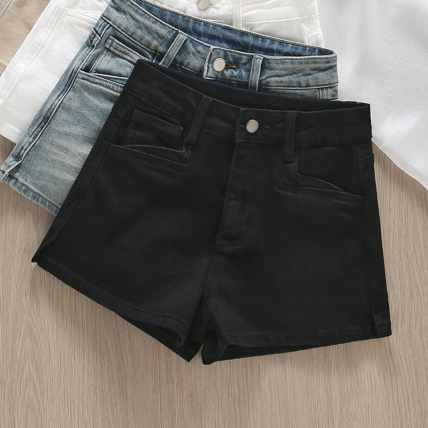 拉夏贝尔黑色牛仔短裤女2026新款夏辣妹百搭薄款显瘦紧身包臀热裤