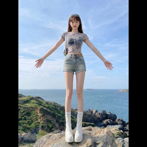 拉夏贝尔高腰浅蓝牛仔短裤女显瘦