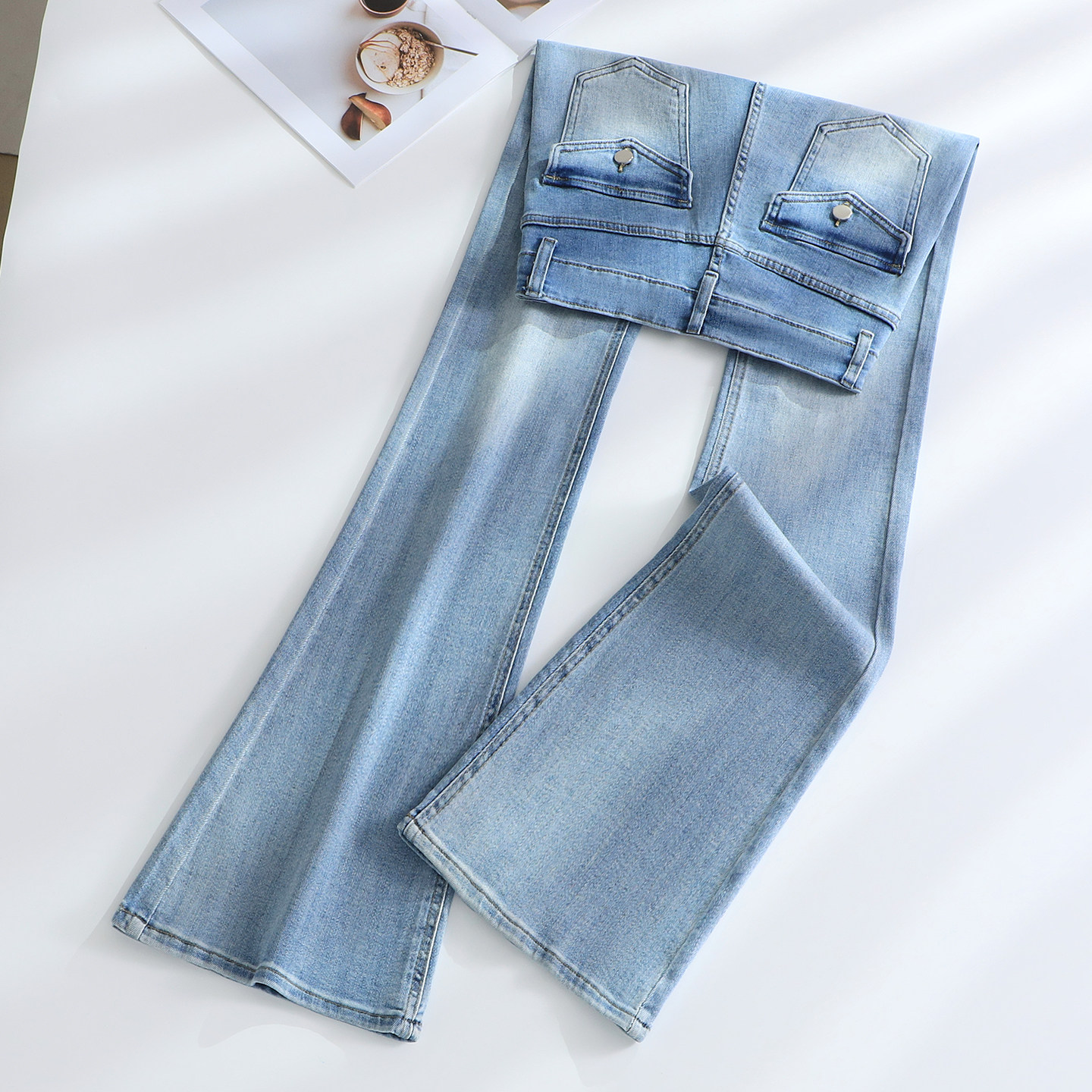 拉夏贝尔浅蓝高腰微喇牛仔裤女2026夏季新款显瘦修身马蹄喇叭裤子