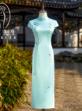 绿色旗袍女夏季2025新款高考送考礼服薄荷刺绣蝴蝶日常可穿连衣裙