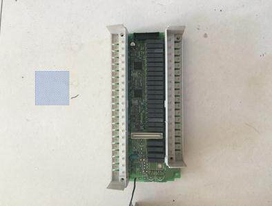 OMRON PLC 可编程控制器 继电器板  cpm2ah-60cdr-a 输入输出IO板