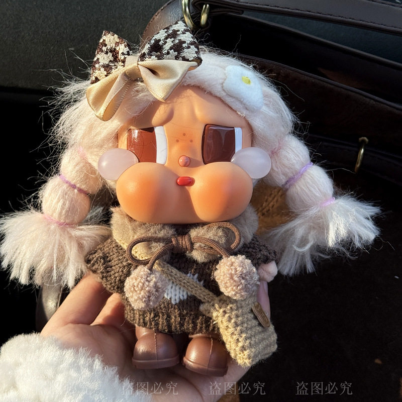 可爱哭娃衣服crybaby vacation搪胶公仔娃衣秋冬季咖啡冬日裙子穿