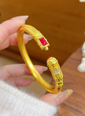 金店同款复古沙金点钻女王权杖手镯红宝镯子新中式宫廷送女友礼物