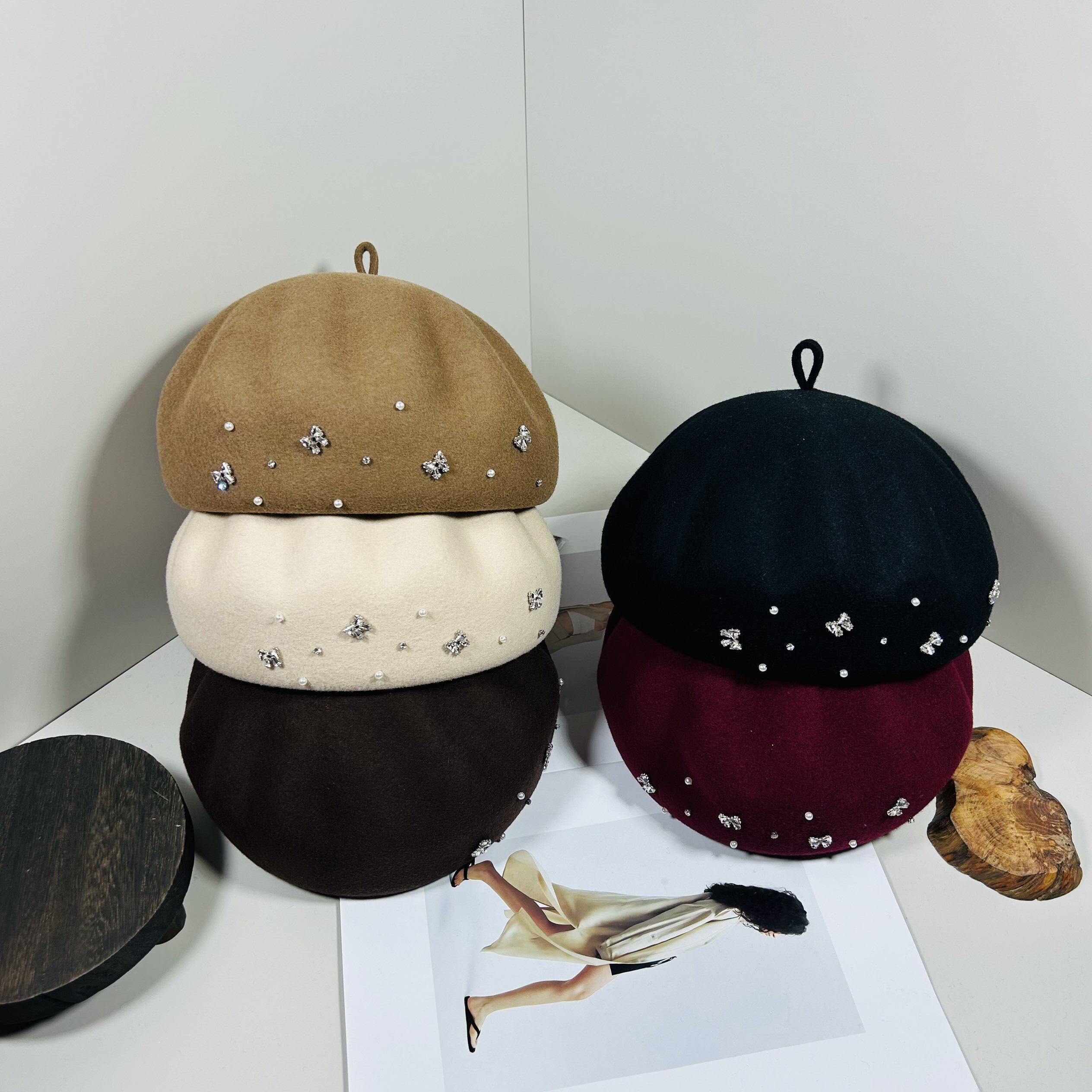 澳洲羊毛手缝水钻装饰南瓜帽女秋冬新款保暖显脸小前进帽画家帽潮