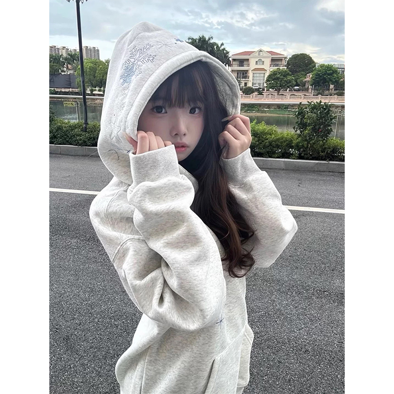 灰色雪花刺绣加绒连帽卫衣女秋冬