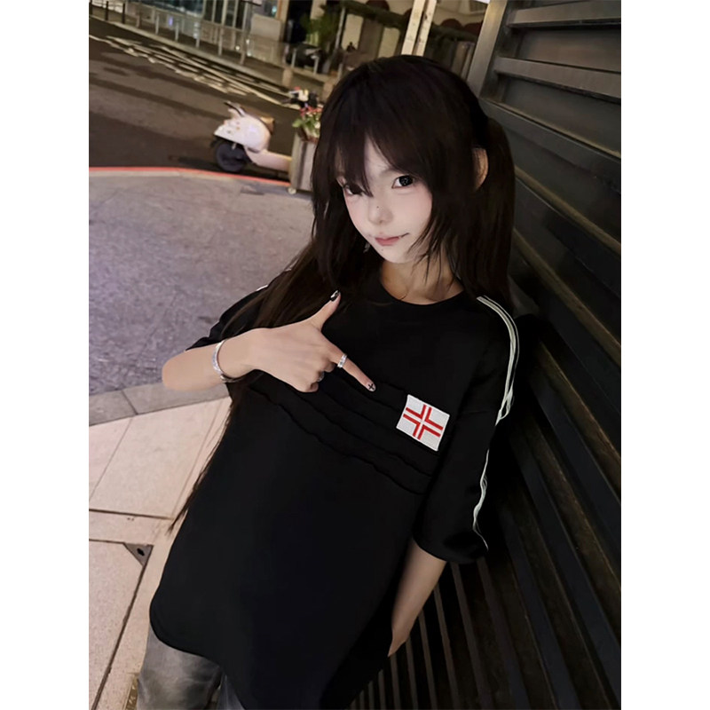 潮牌徽章刺绣短袖t恤女美式高街图片