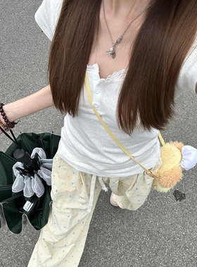 白色正肩蕾丝花边短袖t恤女夏季bm法式短款甜辣妹设计感小众上衣