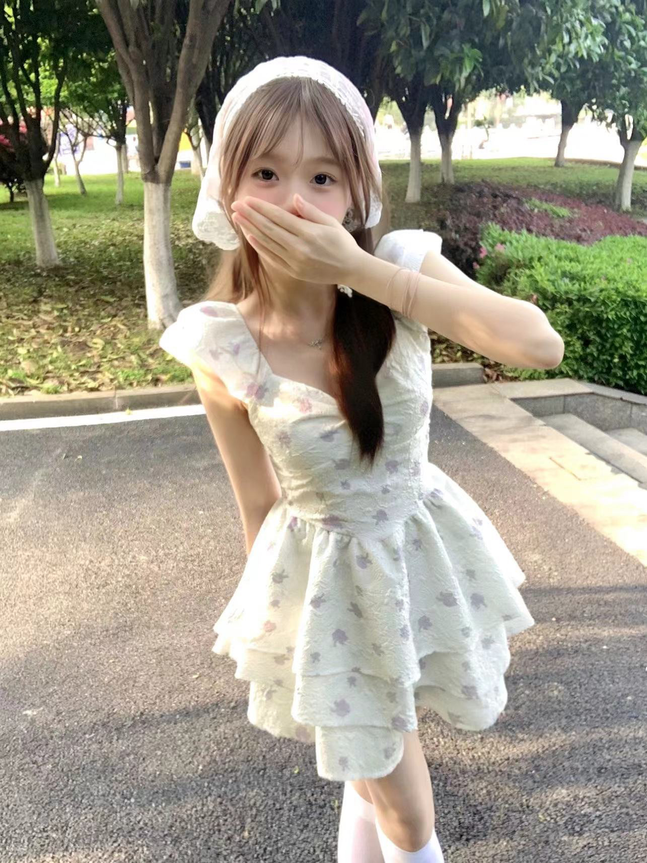 甜美连衣裙法式纯欲风飞袖辣妹吊带连衣裙女收腰小个子绝美蓬蓬裙