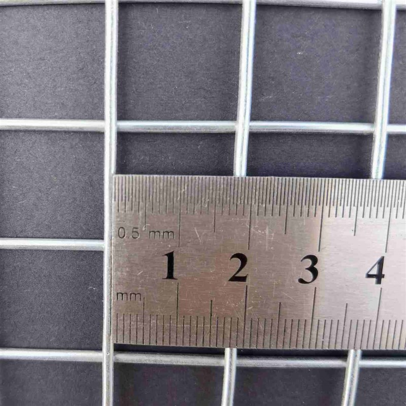 镀锌铁丝网片加粗养殖电焊钢丝网钢筋网格狗笼子碰焊防护隔离围栏