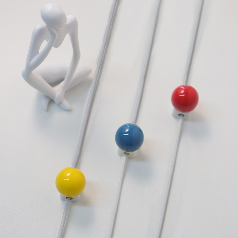 桌面理线器可爱数据线固定器免打孔自粘车载磁吸充电线固线夹卡扣