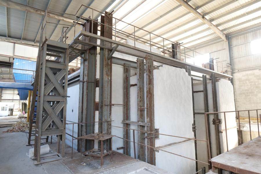 1月14日南通科技公司的一批机器设备网络拍卖公告