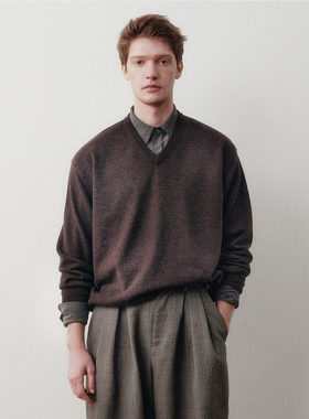 「春夏新品」 SageSalt咖啡褐美丽诺羊毛与精梳棉 V 领针织7026HK