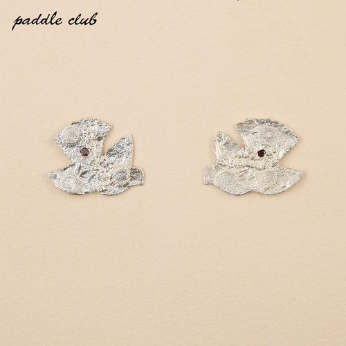 paddle club花朵纹宝石信鸽耳环