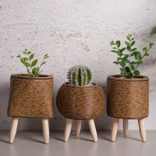 Creative Triangular Plastic Plant Stand - Perfect for Succul