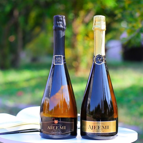 Aieemi哎蜜苹果荔枝甜白起泡酒
