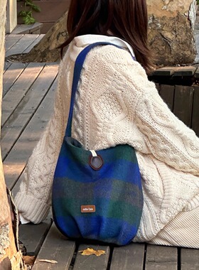 nothe Case「蓝调序章」复古原蓝绿格纹南瓜包 可爱毛呢单肩包