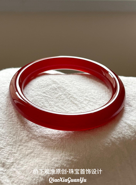 天然红玉髓手镯冰透马达加斯加红