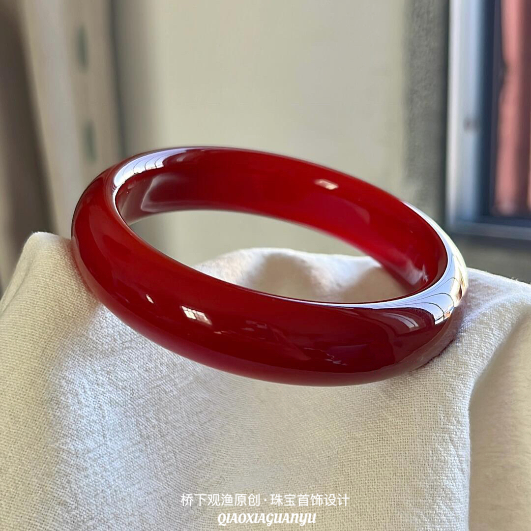 天然正品红色玛瑙手镯正红玉髓手镯本命年红玉镯子中宽红色手镯女
