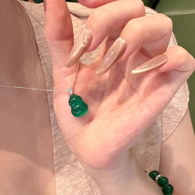 复古绿色天然玛瑙葫芦项链新中式纯银福禄吊坠锁骨链绿玉髓吊坠女