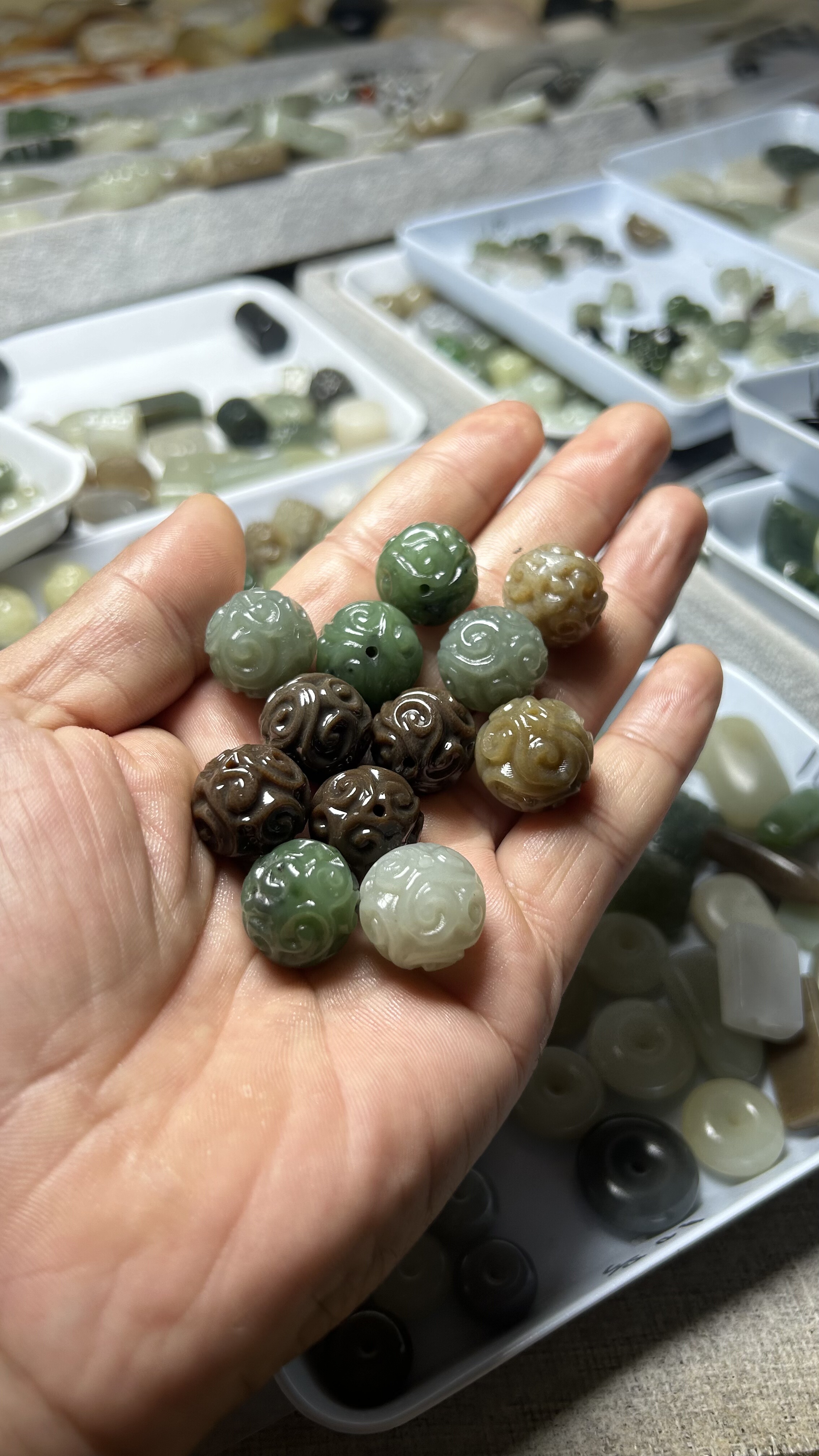 天然和田玉糖料烟紫藕粉湖水绿回纹珠吊坠挂件手机坠手链锁骨链