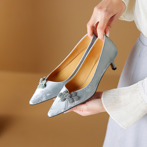 意大利Raraente新中式国风尖头单鞋气质中跟细跟高跟鞋配旗袍婚鞋