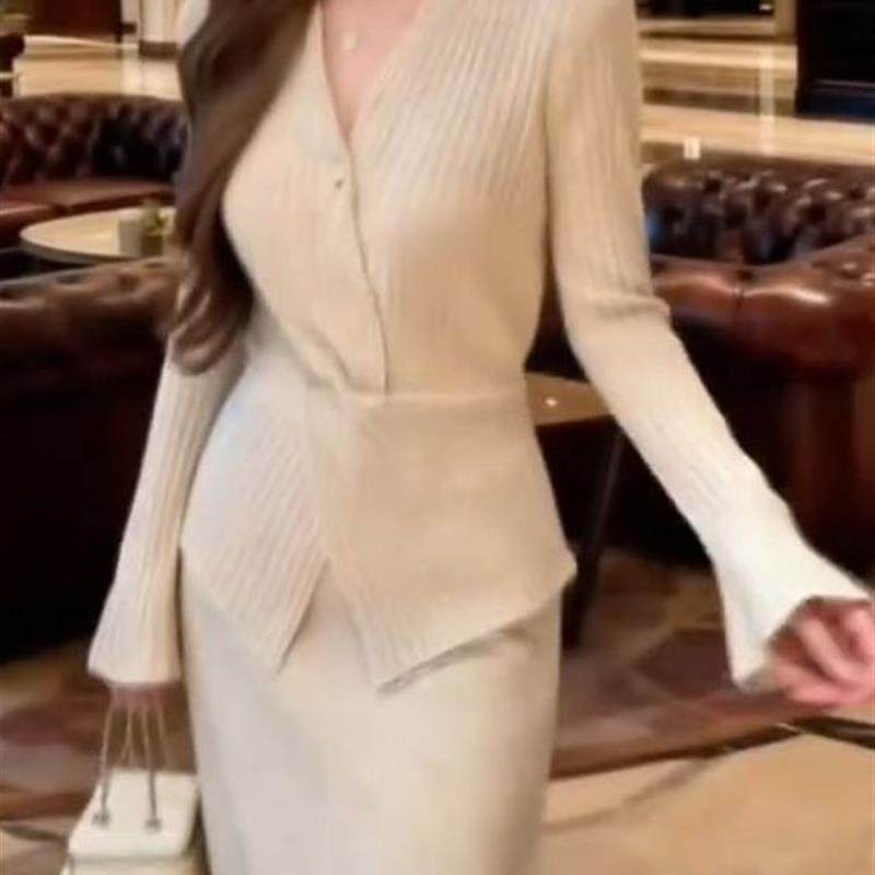 甜美女神秋冬季时尚上衣半身裙独特时髦穿搭针织气质高端收腰套装,女装/女士精品,时尚套装,淘宝优惠券,粉丝福利购,淘宝优惠卷