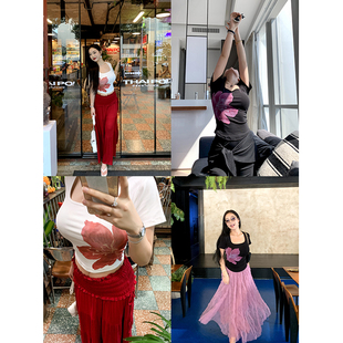 肉装小cherry 交融曳影 方领正肩微胖显瘦弧形摆花朵印花修身上衣