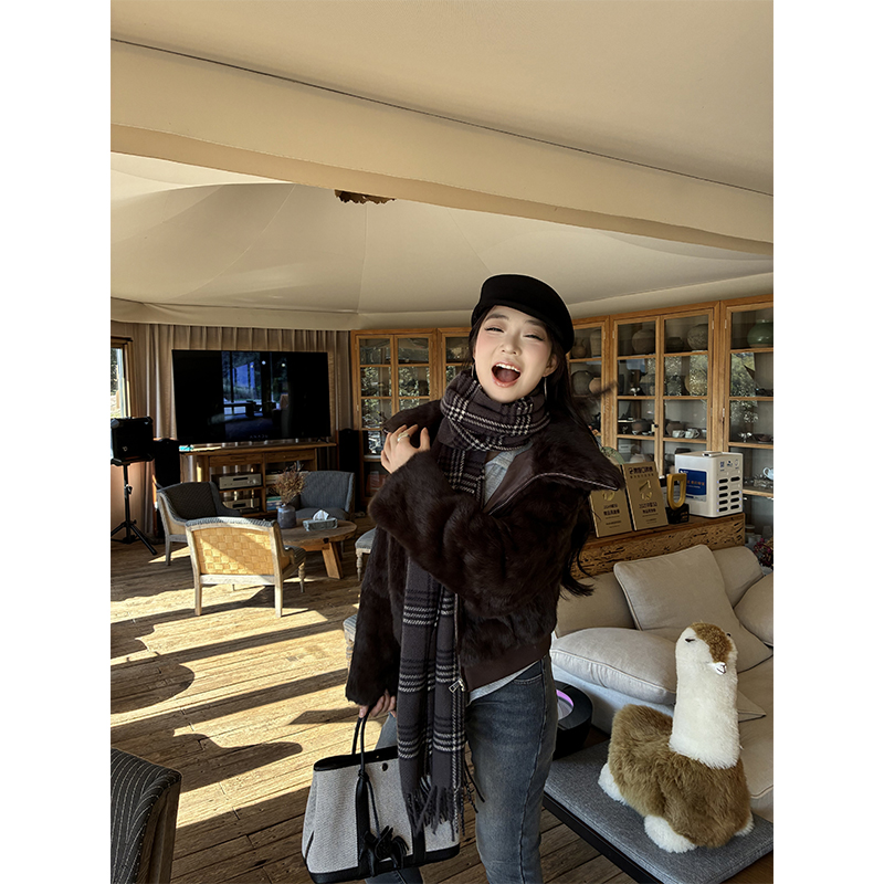 老钱风保暖大翻领兔毛皮草外套女